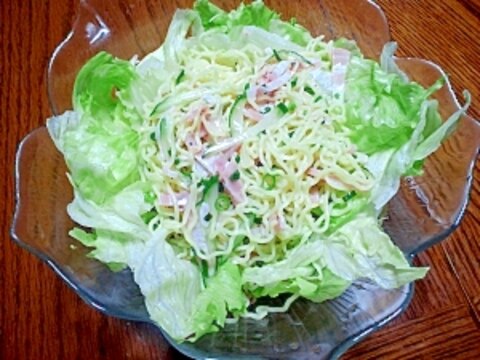 塩ドレッシングでラーメンサラダ